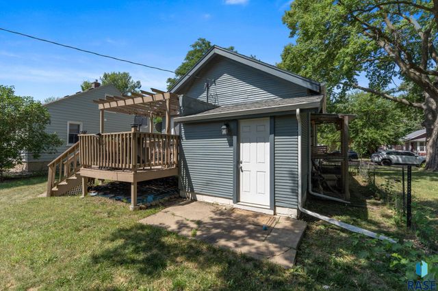 304 S Lyndale Ave Avenue, Sioux Falls, SD 57104
