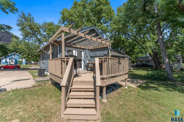 304 S Lyndale Ave Avenue, Sioux Falls, SD 57104