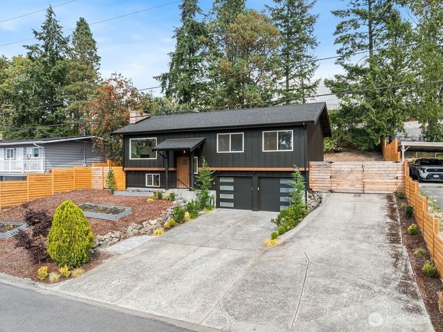 21246 15th Avenue S, Des Moines, WA 98198