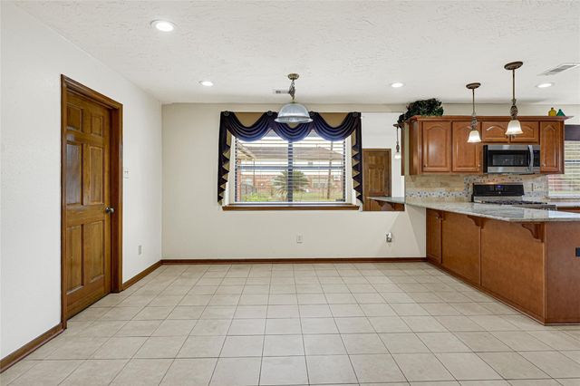 8135 Glenbrook Drive, Houston, TX 77017