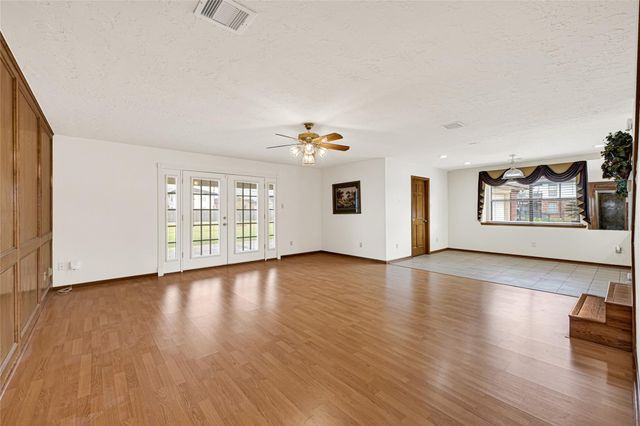 8135 Glenbrook Drive, Houston, TX 77017