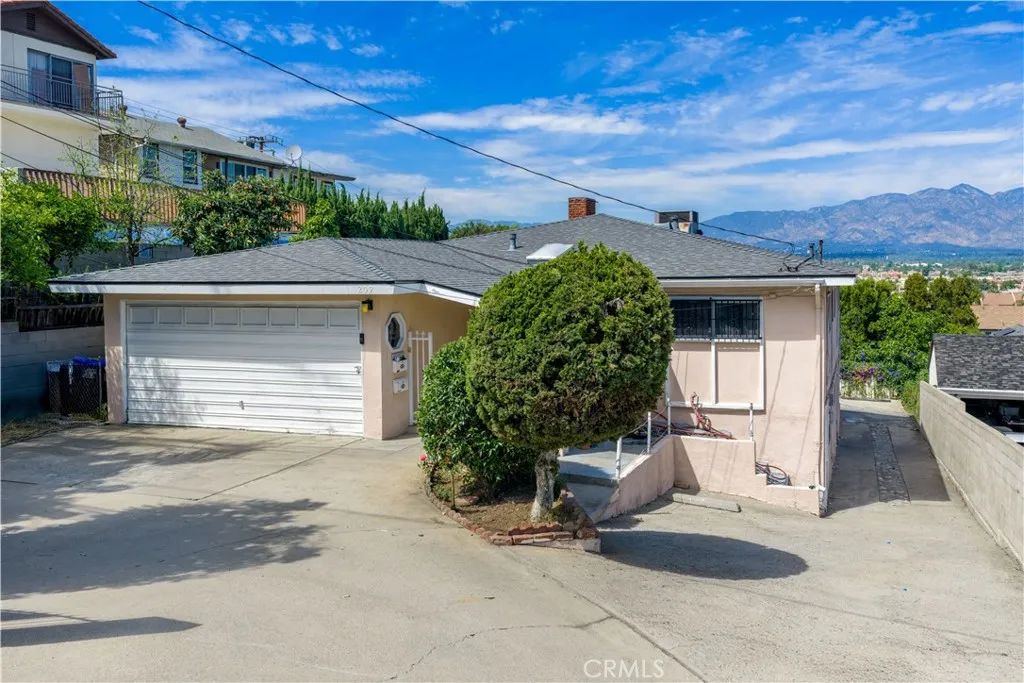 209 Graves Avenue East, Monterey Park, CA 91755
