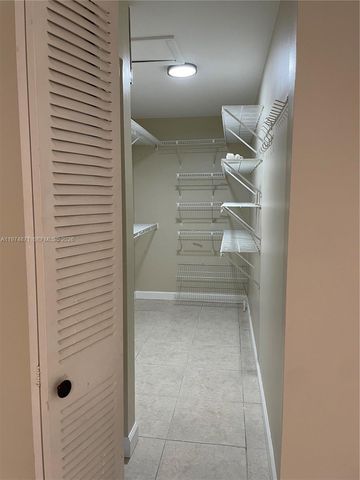 4702 SW 67th Ave O19, Miami, FL 33155