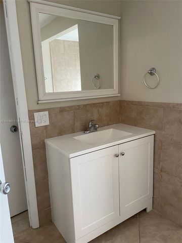 4702 SW 67th Ave O19, Miami, FL 33155