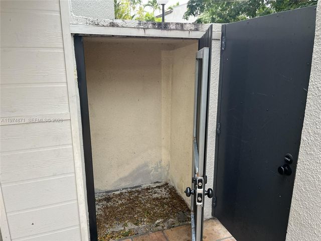 4702 SW 67th Ave O19, Miami, FL 33155