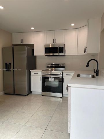 4702 SW 67th Ave O19, Miami, FL 33155