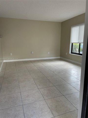 4702 SW 67th Ave O19, Miami, FL 33155