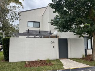 4702 SW 67th Ave O19, Miami, FL 33155