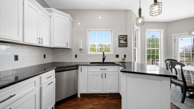 735 Pintail Lane, Hobart, IN 46342