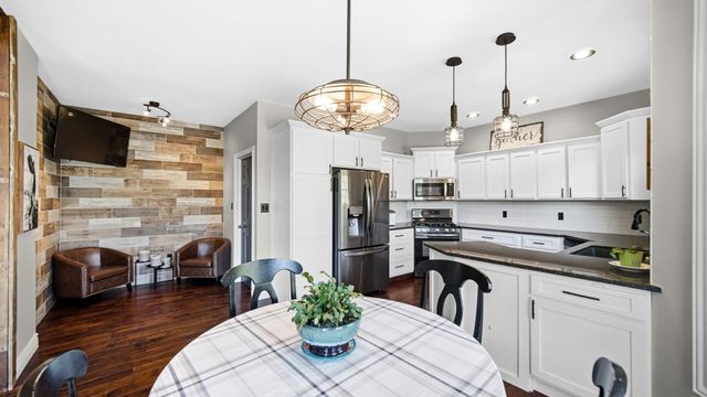 735 Pintail Lane, Hobart, IN 46342