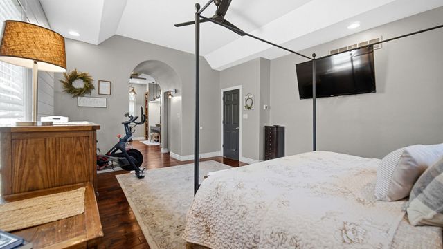 735 Pintail Lane, Hobart, IN 46342