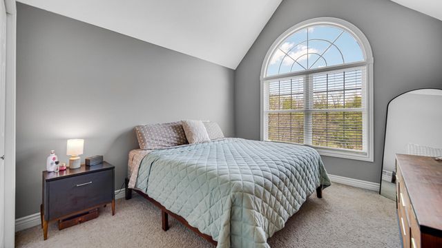 735 Pintail Lane, Hobart, IN 46342