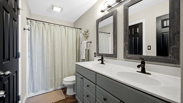 735 Pintail Lane, Hobart, IN 46342