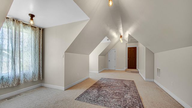 735 Pintail Lane, Hobart, IN 46342