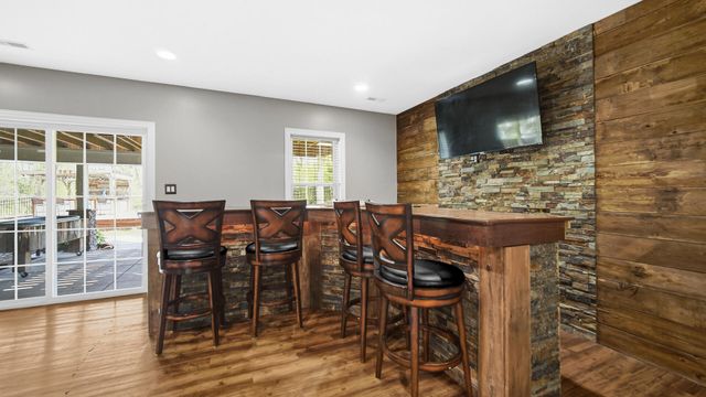 735 Pintail Lane, Hobart, IN 46342
