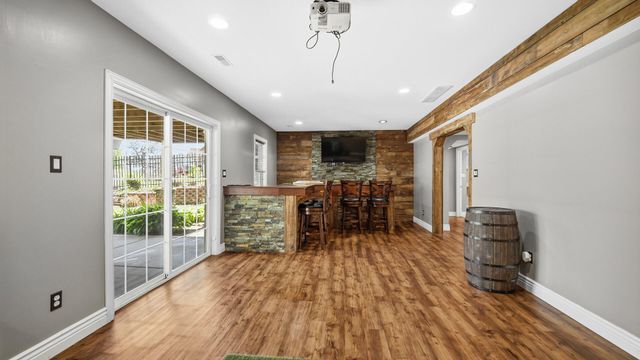735 Pintail Lane, Hobart, IN 46342