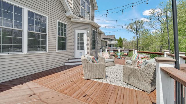 735 Pintail Lane, Hobart, IN 46342