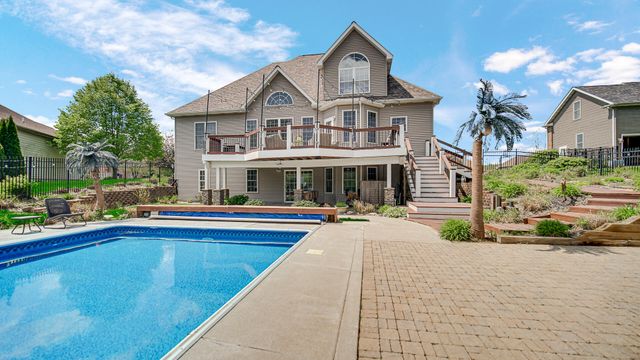 735 Pintail Lane, Hobart, IN 46342