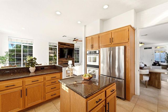 2602 Canyon Crest Drive, Escondido, CA 92027