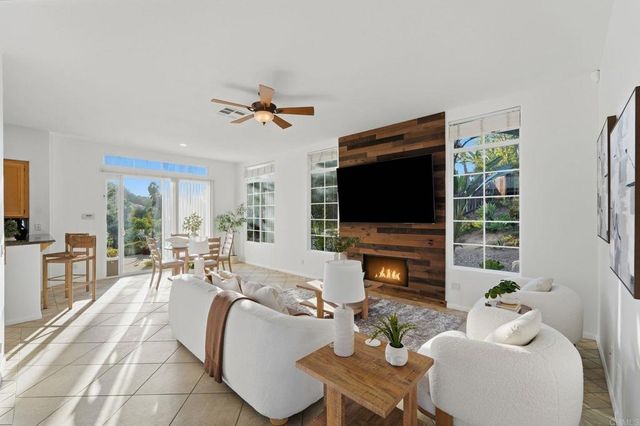 2602 Canyon Crest Drive, Escondido, CA 92027