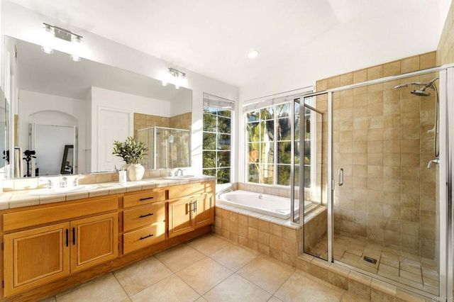 2602 Canyon Crest Drive, Escondido, CA 92027