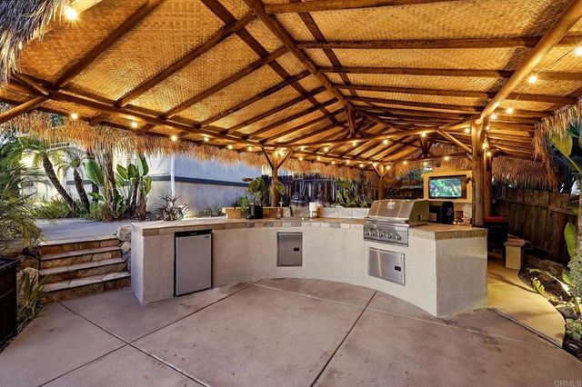 2602 Canyon Crest Drive, Escondido, CA 92027