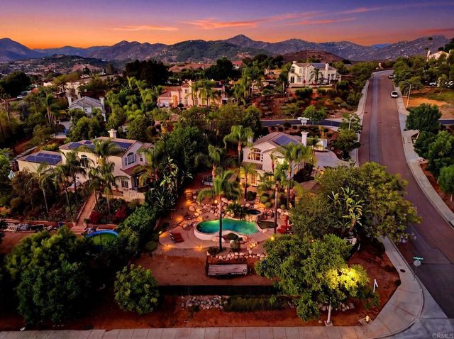 2602 Canyon Crest Drive, Escondido, CA 92027