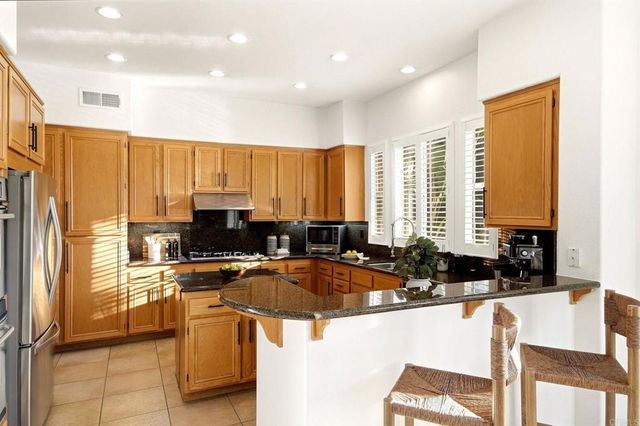 2602 Canyon Crest Drive, Escondido, CA 92027
