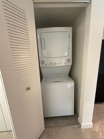 14752 NE 6th Ave 205, Miami, FL 33161