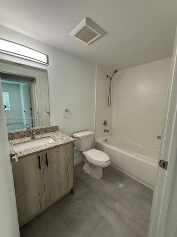 14752 NE 6th Ave 205, Miami, FL 33161