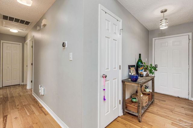 5272 Choctaw Ave, Pensacola, FL 32507