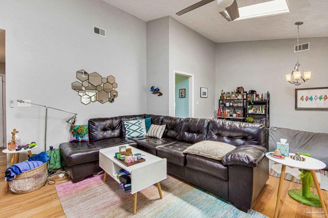 5272 Choctaw Ave, Pensacola, FL 32507