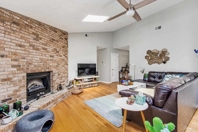 5272 Choctaw Ave, Pensacola, FL 32507