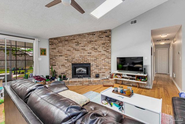 5272 Choctaw Ave, Pensacola, FL 32507