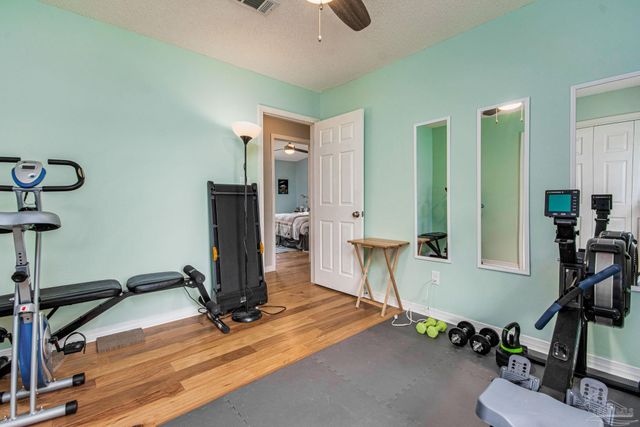 5272 Choctaw Ave, Pensacola, FL 32507