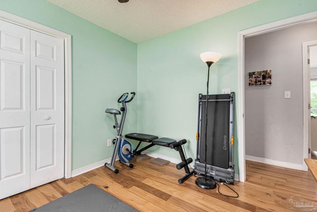 5272 Choctaw Ave, Pensacola, FL 32507