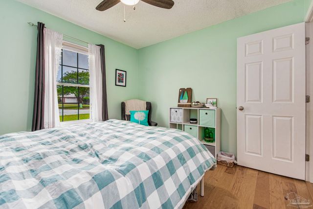 5272 Choctaw Ave, Pensacola, FL 32507