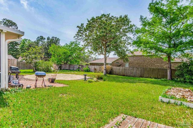 5272 Choctaw Ave, Pensacola, FL 32507