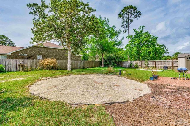 5272 Choctaw Ave, Pensacola, FL 32507