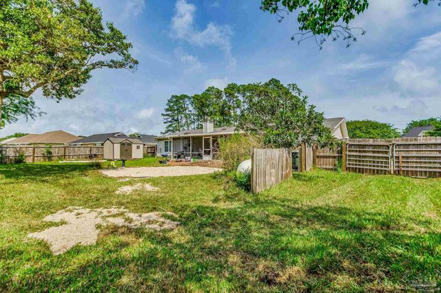 5272 Choctaw Ave, Pensacola, FL 32507