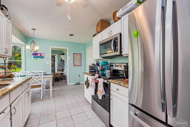 5272 Choctaw Ave, Pensacola, FL 32507