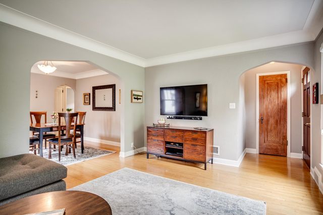 5424 Columbus Avenue, Minneapolis, MN 55417