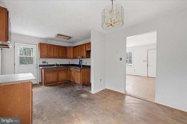 397 WHITE OAK LN, Bluemont, VA 20135