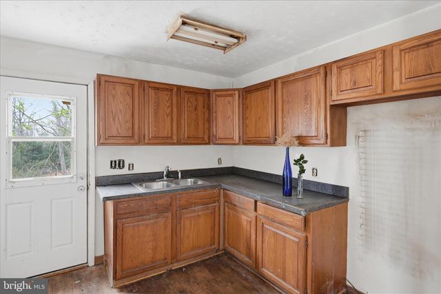 397 WHITE OAK LN, Bluemont, VA 20135