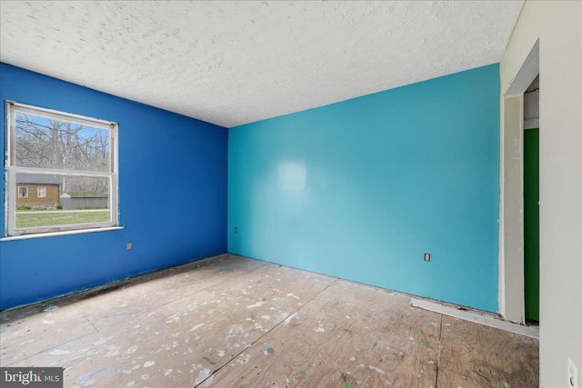397 WHITE OAK LN, Bluemont, VA 20135