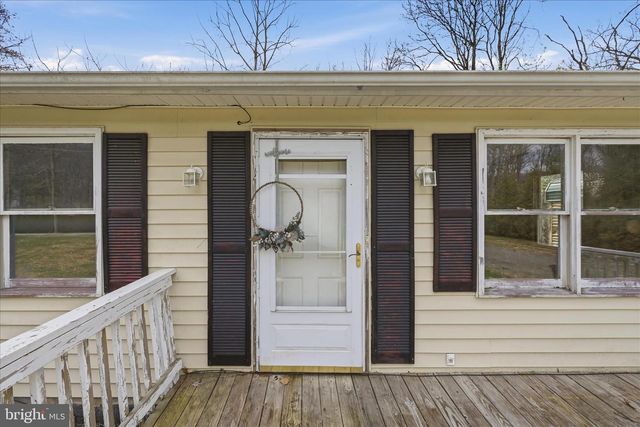 397 WHITE OAK LN, Bluemont, VA 20135
