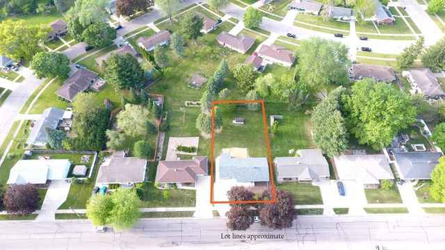 1829 E Memorial Drive, Janesville, WI 53545