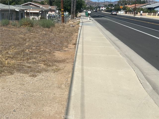 13611 Elsworth, Moreno Valley, CA 92553