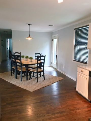 547 Harding Pl, Nashville, TN 37211