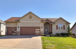 6811 Mark Twain Court, Johnston, IA 50131